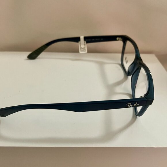 rb7025 glasses